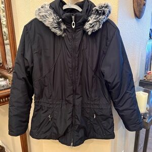 OBERMEYER Katherine Thermolite Black Faux Fur Detachable Hood Ski Jacket Size 12
